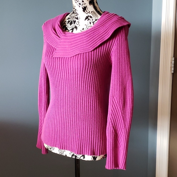 Parkhurst knit sweater - Picture 2 of 12